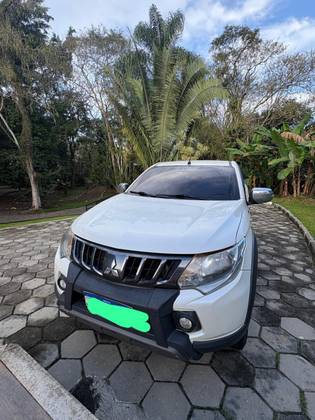 MITSUBISHI L200 TRITON 2.4 16V TURBO DIESEL OUTDOOR HPE-S CD 4X4 AUTOMÁTICO